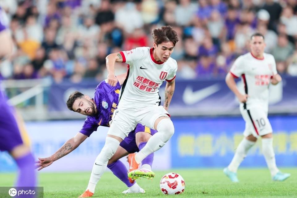  赛地聚焦：中超关键时刻热度飙升，上海海港造点机会，底气十足，细节决定成败-爱游戏